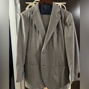 Suitsupply JORT grey suit. Used. Excellent condition.